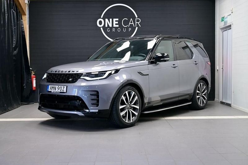 Grå Begagnad 2021 Land Rover Discovery 5 R-Dynamic SUV | 579 900 kr (Marknadspris) - Bild 1/4
