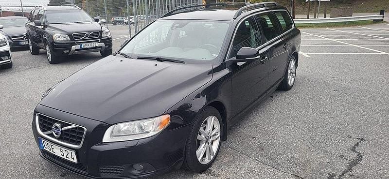 Svart Begagnad 2012 Volvo V70 Momentum Kombi | 69 900 kr (Bra pris) - Bild 1/4