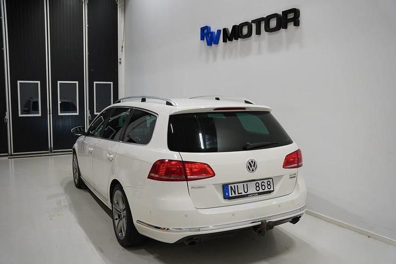 Begagnad VW Passat R-line 170 HK (125 kW) 2012 Vit Kombi