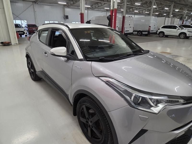 Begagnad Toyota C-HR Active 98 HK (72 kW) 2019 Mörkgrå SUV