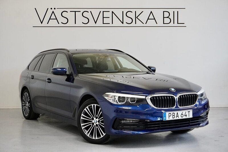 Blå Begagnad 2020 BMW 520 Sport Line Kombi | 269 000 kr (Superpris) - Bild 1/4
