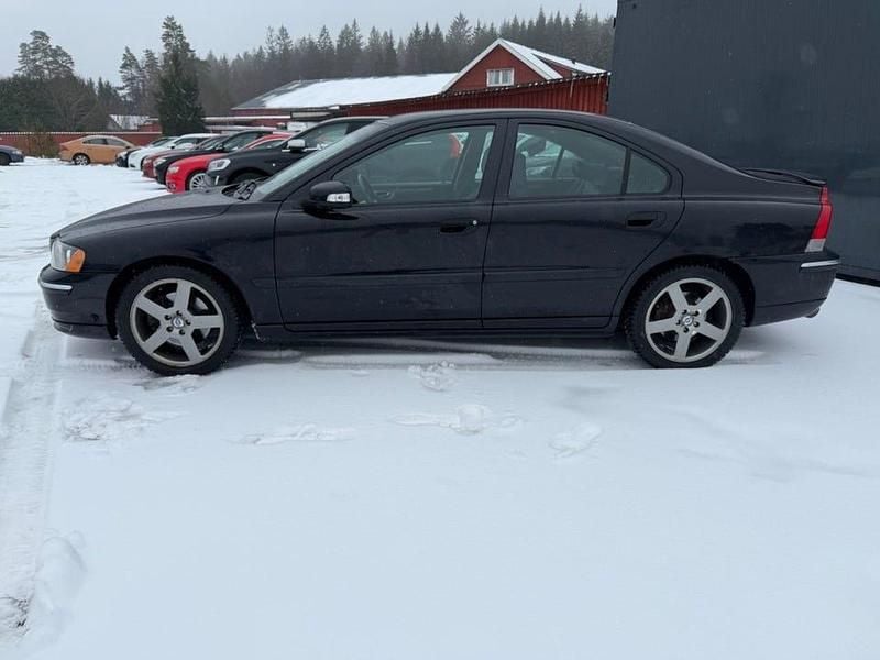 Begagnad Volvo S60 Summum 209 HK (153 kW) 2007 Svart Sedan