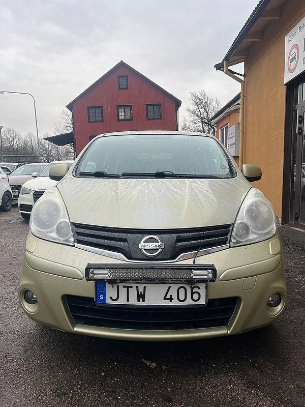 Begagnad Nissan Note 88 HK (64 kW) 2009 Gul Halvkombi