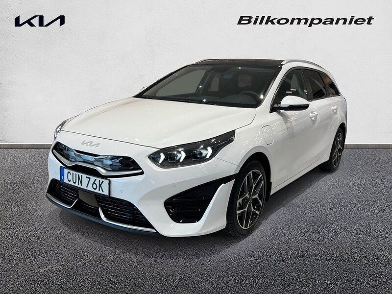 Vit Ny 2024 Kia Ceed Sportswagon Advance Kombi | 348 000 kr (Marknadspris) - Bild 1/4