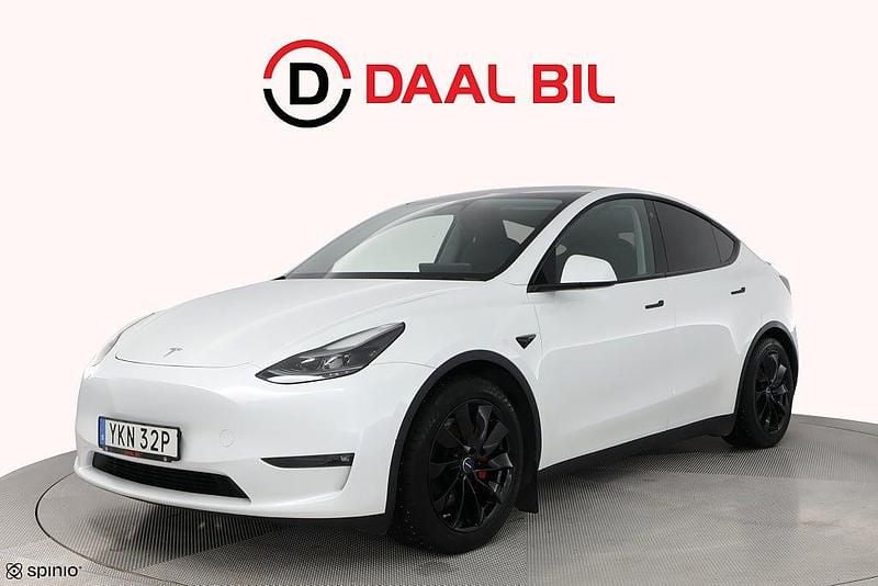 Vit Begagnad 2023 Tesla Model Y Performance SUV | 469 700 kr (Marknadspris) - Bild 1/4