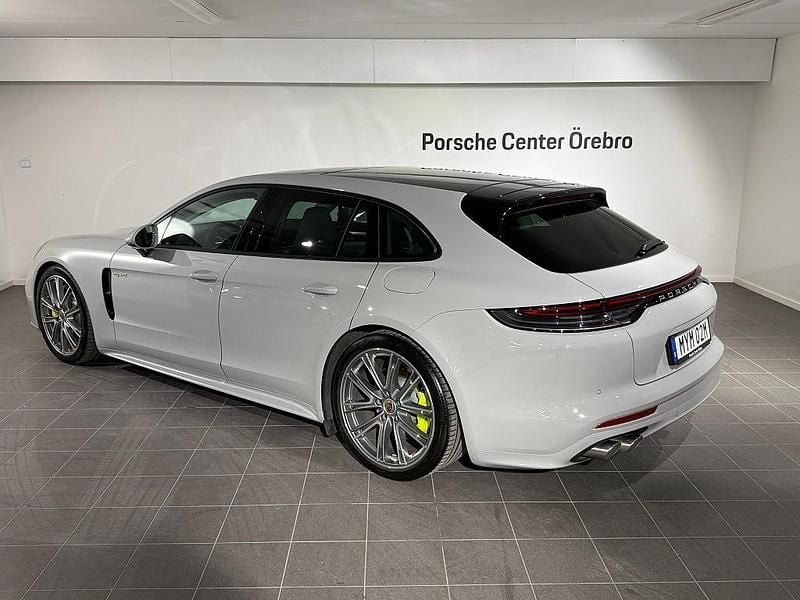 Begagnad Porsche Panamera Sport Turismo 330 HK (242 kW) 2021 Ljusgrå Kombi