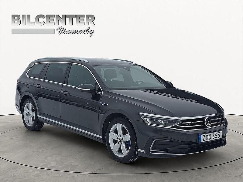 Begagnad VW Passat GTE 160 HK (117 kW) 2021 Grå Kombi