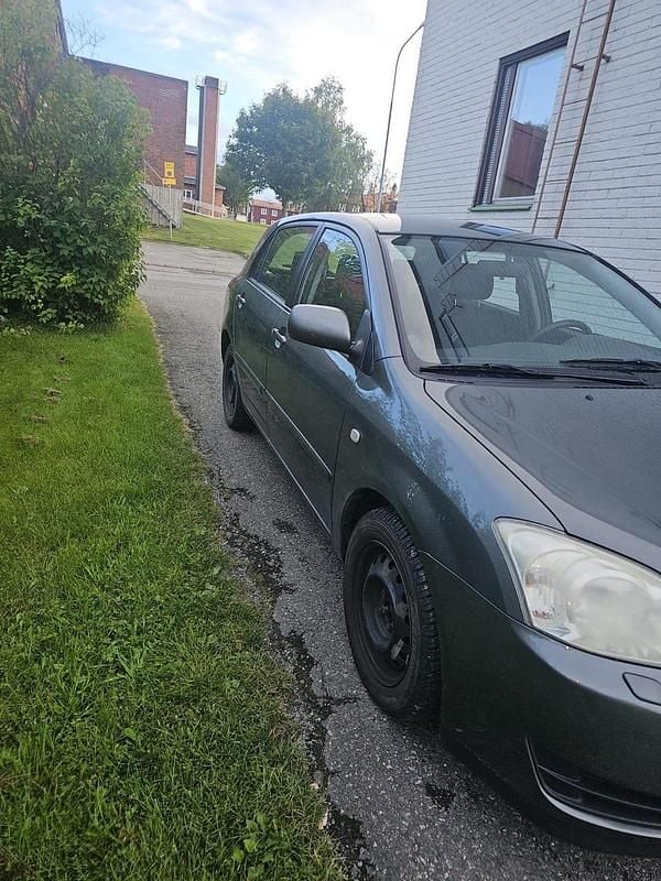 Begagnad Toyota Corolla 110 HK (80 kW) 2006