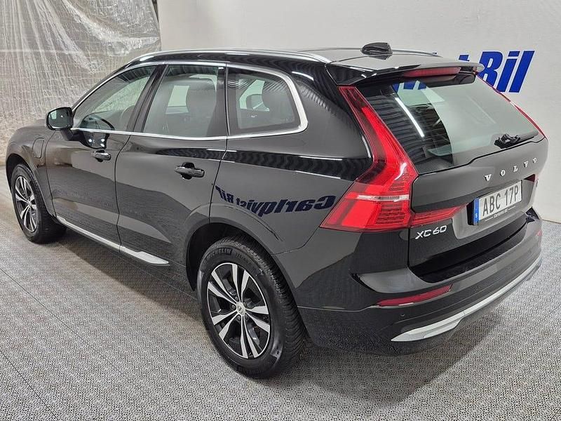 Begagnad Volvo XC60 Core 253 HK (186 kW) 2023 Svart SUV