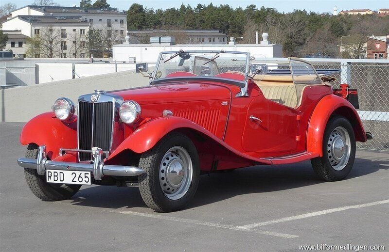 Röd Begagnad 1950 MG TD Cab | 335 000 kr - Bild 1/4