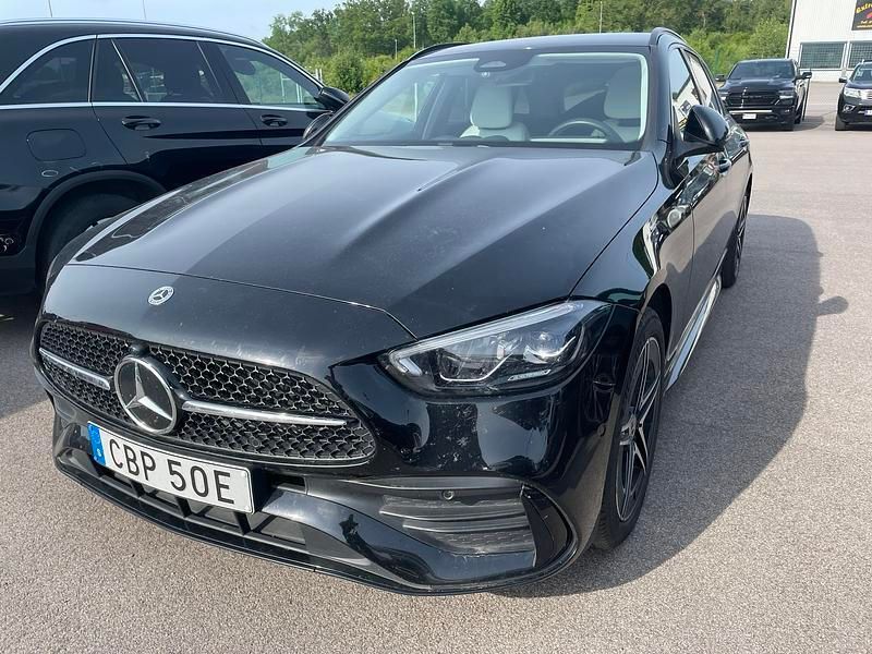 Svart Begagnad 2023 Mercedes C300 | 459 000 kr - Bild 1/2