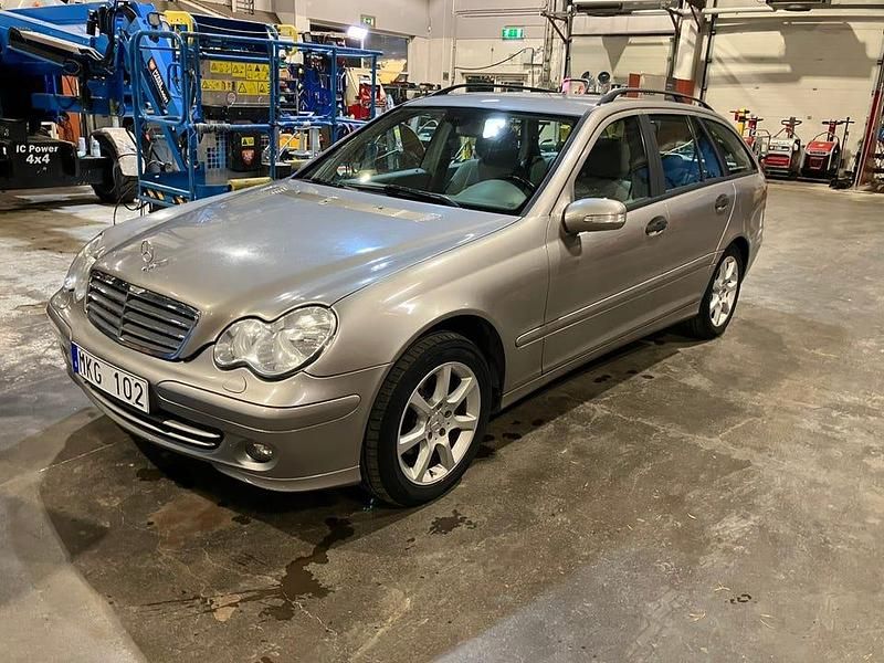 Begagnad 2007 Mercedes C200 Kombi | 45 000 kr (Bra pris) - Bild 1/4