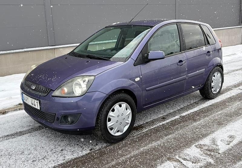 Begagnad Ford Fiesta 80 HK (58 kW) 2007 Halvkombi