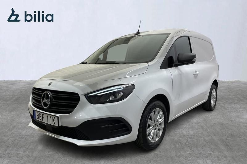 Vit Begagnad 2023 Mercedes Citan 112 Van | 285 000 kr (Marknadspris) - Bild 1/4