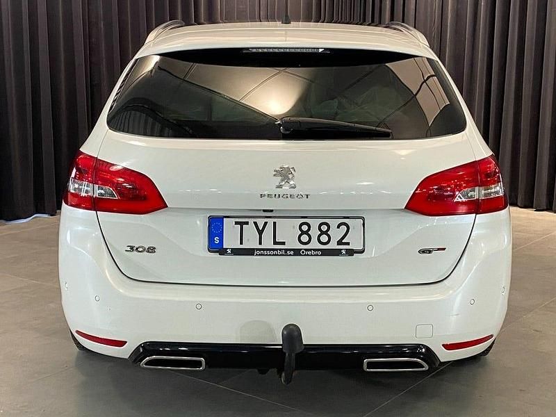 Begagnad Peugeot 308 SW GT 131 HK (96 kW) 2021 Vit Kombi
