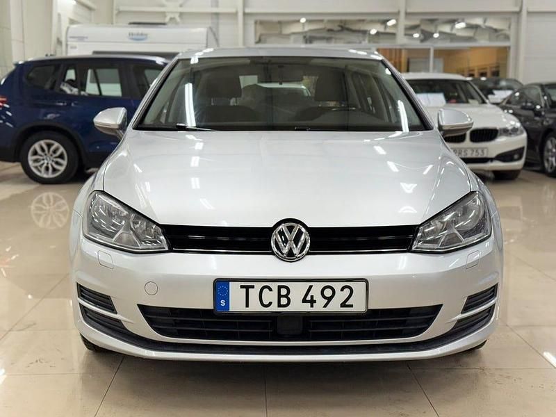 Begagnad VW Golf VII 105 HK (77 kW) 2015 Silver Halvkombi