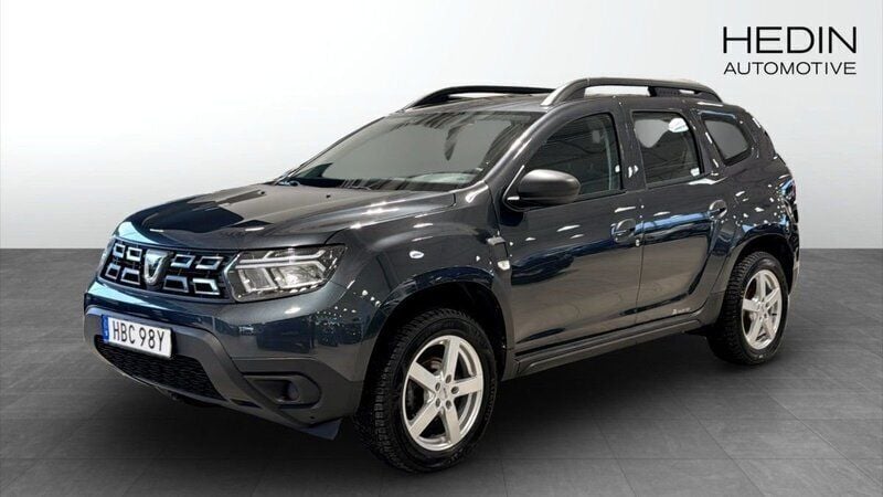 Mörkgrå (grey) Begagnad 2021 Dacia Duster Essentiel SUV | 129 900 kr (Marknadspris) - Bild 1/4