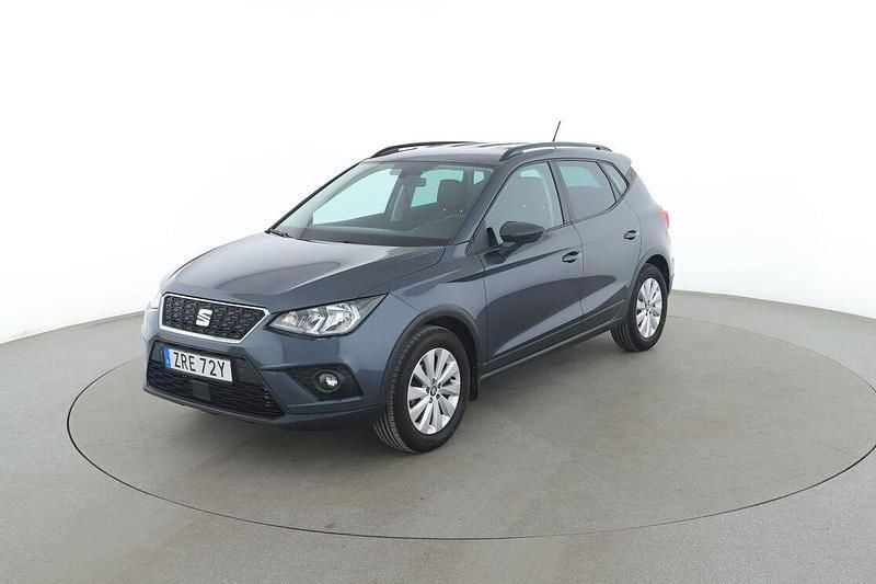 Grå Begagnad 2021 Seat Arona Style SUV | 186 000 kr (Marknadspris) - Bild 1/3
