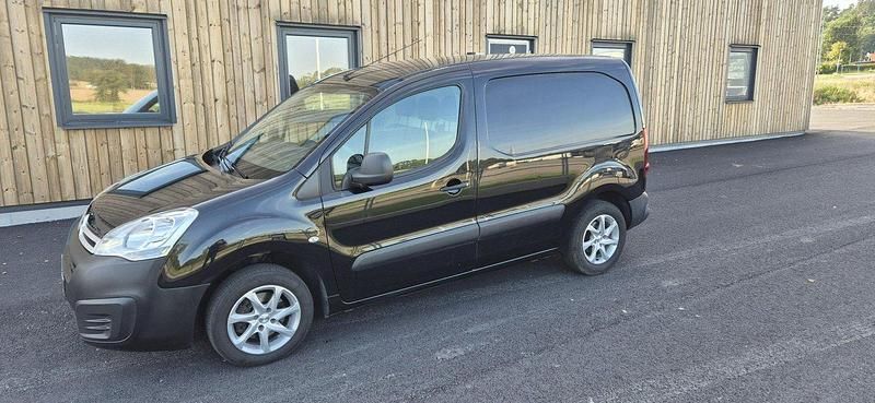 Svart Begagnad 2019 Citroën Berlingo Minibuss | 64 000 kr (Marknadspris) - Bild 1/4