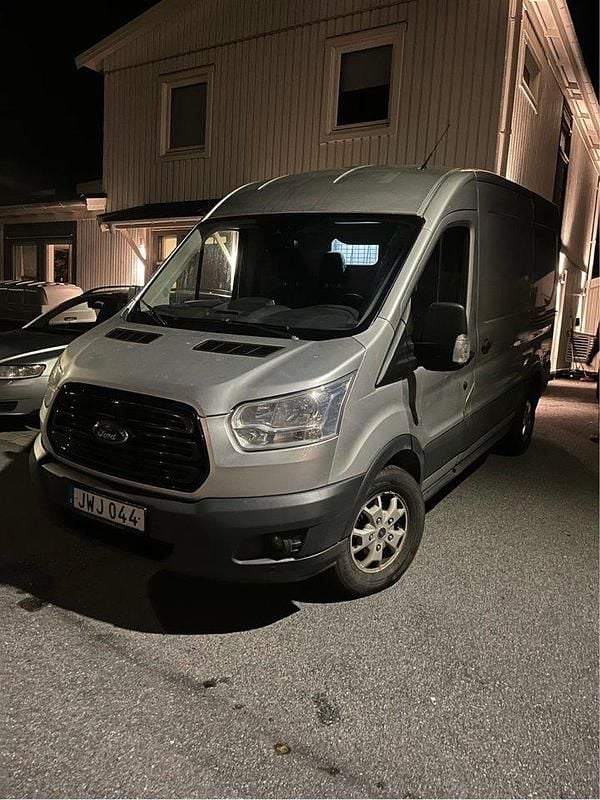 Grå Begagnad 2016 Ford Transit | 95 000 kr (Superpris) - Bild 1/4