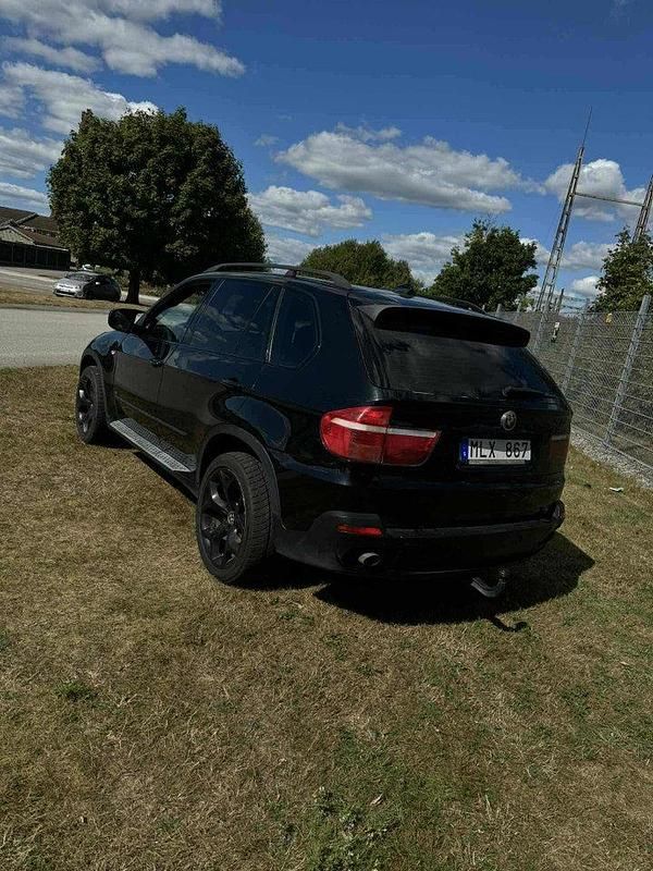 Svart Begagnad 2007 BMW X5 SUV | 80 000 kr (Lite dyr) - Bild 1/3