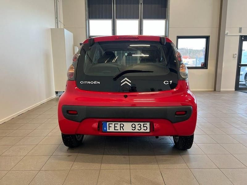 Begagnad Citroën C1 68 HK (50 kW) 2010 Röd Halvkombi