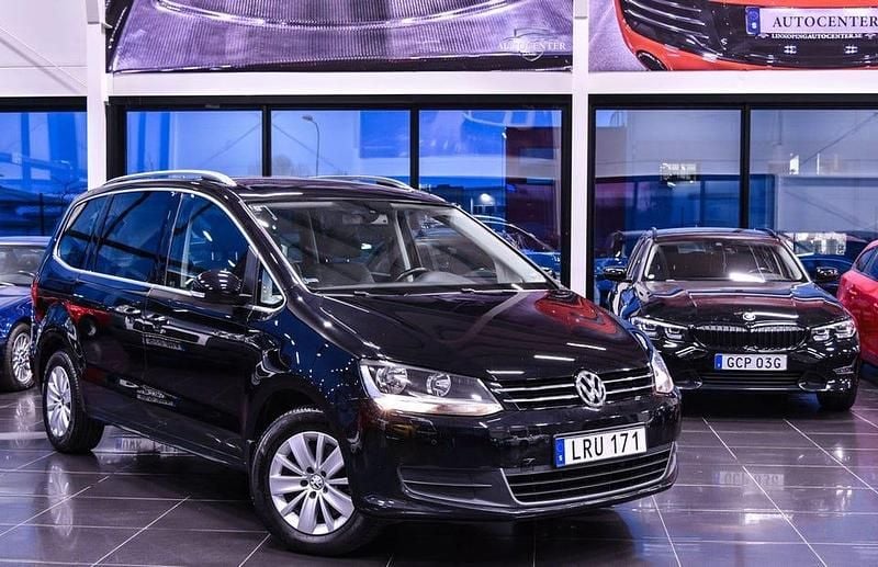 Begagnad VW Sharan 141 HK (103 kW) 2011 Svart Minibuss