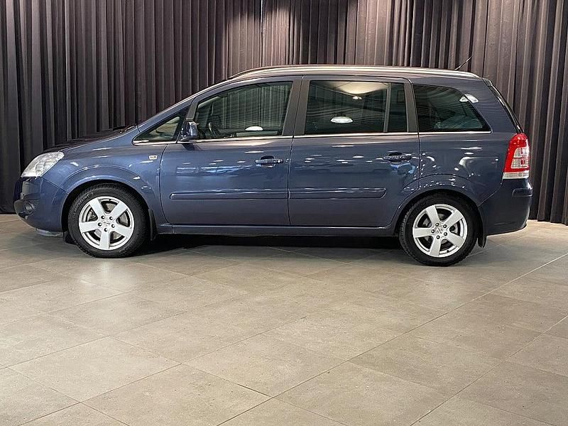Begagnad Opel Zafira 150 HK (110 kW) 2009 Blå Minibuss