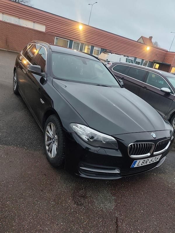 Begagnad 2016 BMW 520 Kombi | 165 000 kr (Marknadspris) - Bild 1/4