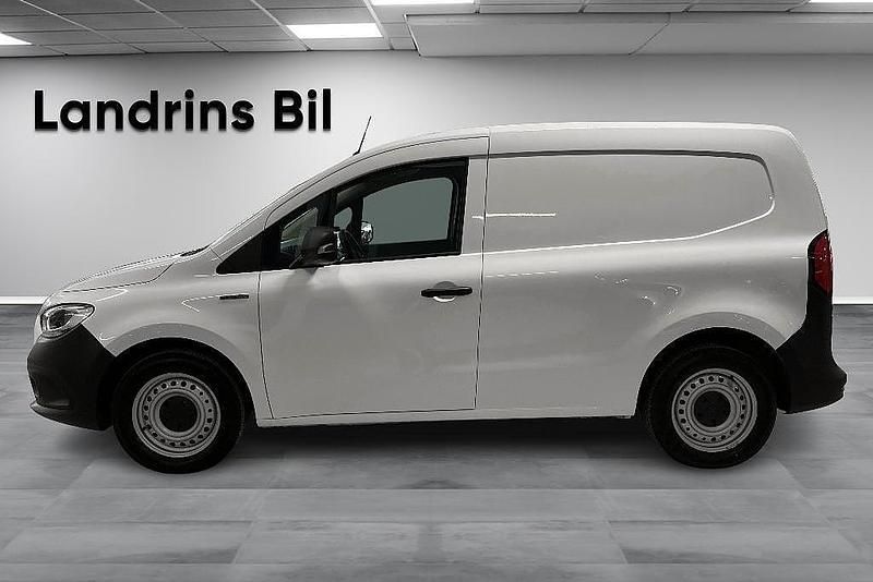 Begagnad Mercedes eCitan 89 kW (122 HK) 2023 Arktisk vit