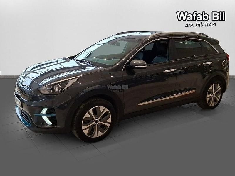 Grå Begagnad 2022 Kia e-Niro SUV | 259 900 kr - Bild 1/4