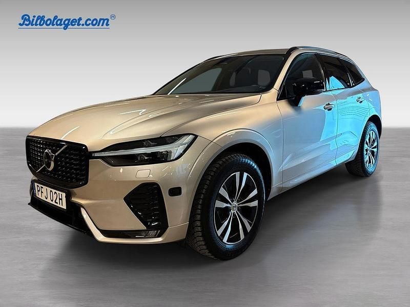 Grå Begagnad 2024 Volvo XC60 Plus SUV | 538 900 kr (Dyr) - Bild 1/4