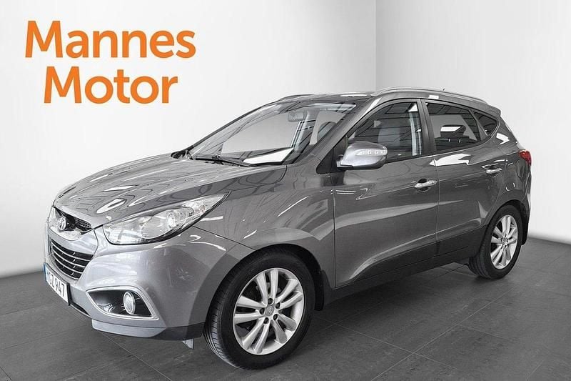 Grå Begagnad 2011 Hyundai ix35 SUV | 119 900 kr (Lite dyr) - Bild 1/4
