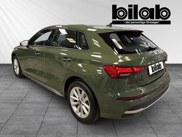 Begagnad Audi A3 Proline 150 HK (110 kW) 2024 Distriktgrön metallic