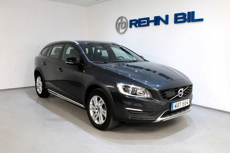 Grå Begagnad 2016 Volvo V60 CC Business Edition Kombi | 189 000 kr (Bra pris) - Bild 1/4