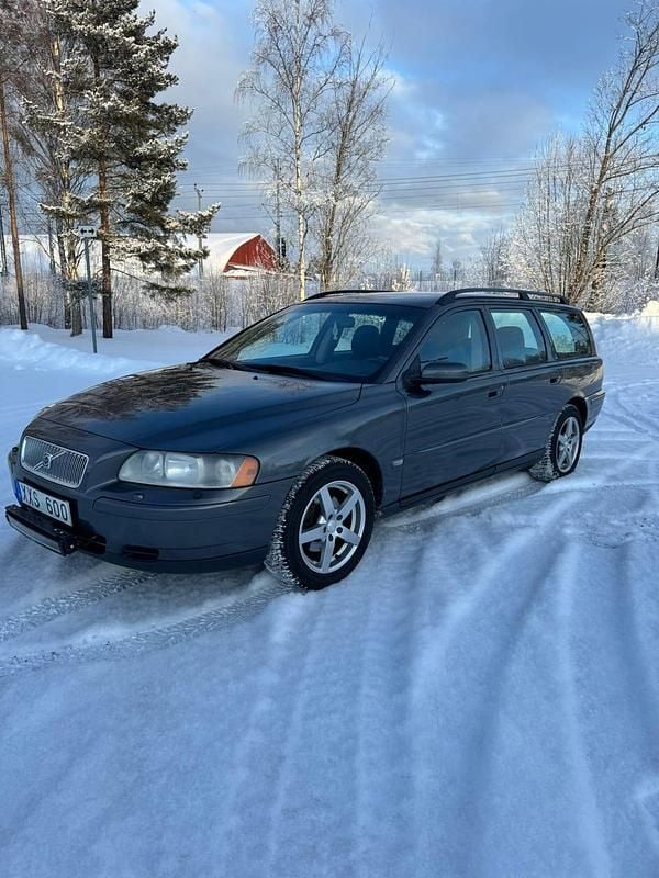 Begagnad 2006 Volvo V70 Kombi | 69 000 kr (Dyr) - Bild 1/4