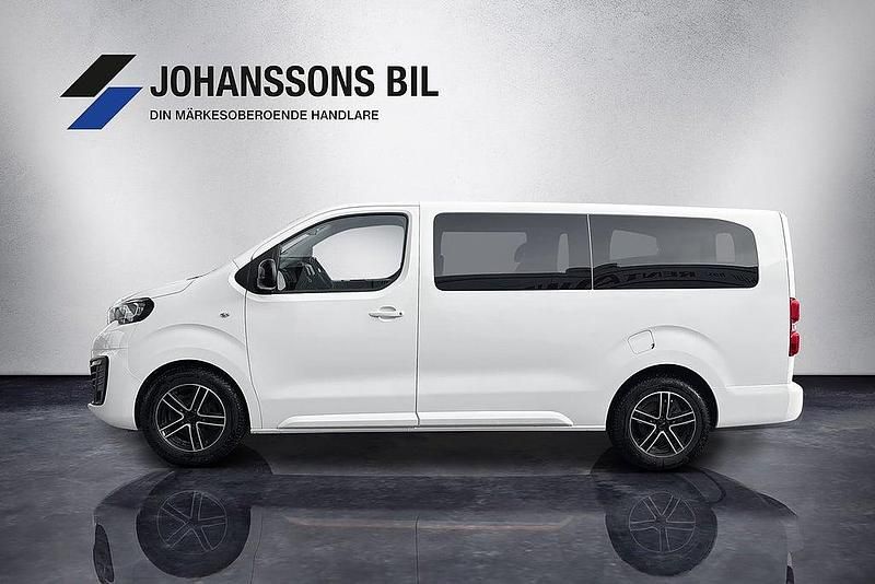 Begagnad Peugeot Traveller Business-Line 145 HK (106 kW) 2022 Vit Minibuss