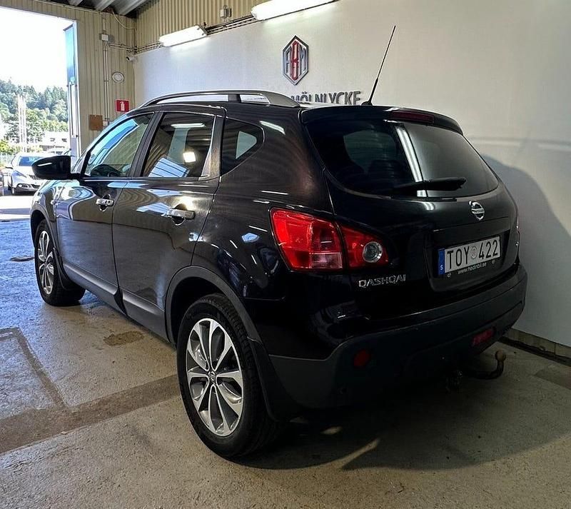 Begagnad Nissan Qashqai 150 HK (110 kW) 2009 Lila SUV
