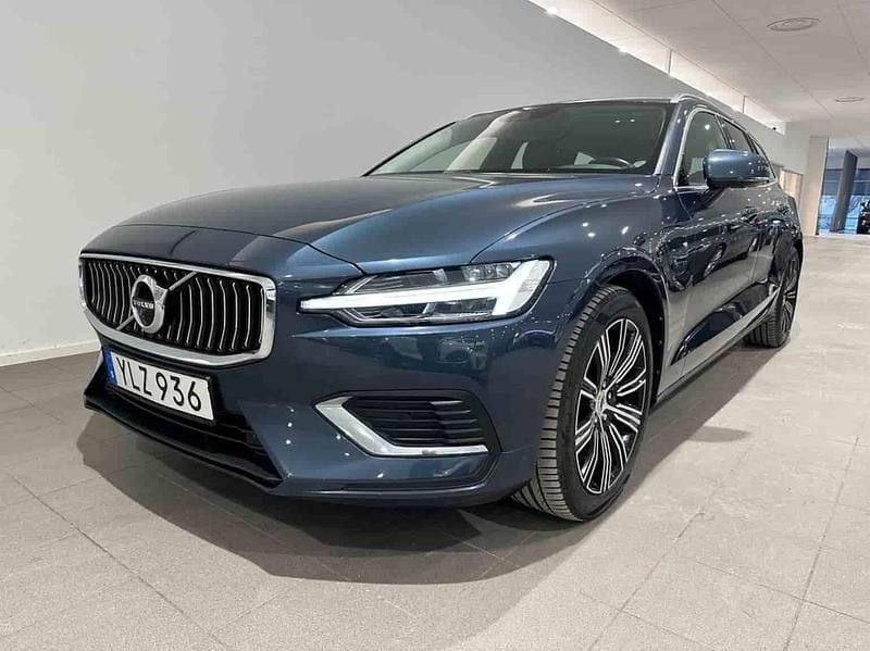 Blå Begagnad 2020 Volvo V60 Inscription Kombi | 259 500 kr (Marknadspris) - Bild 1/1