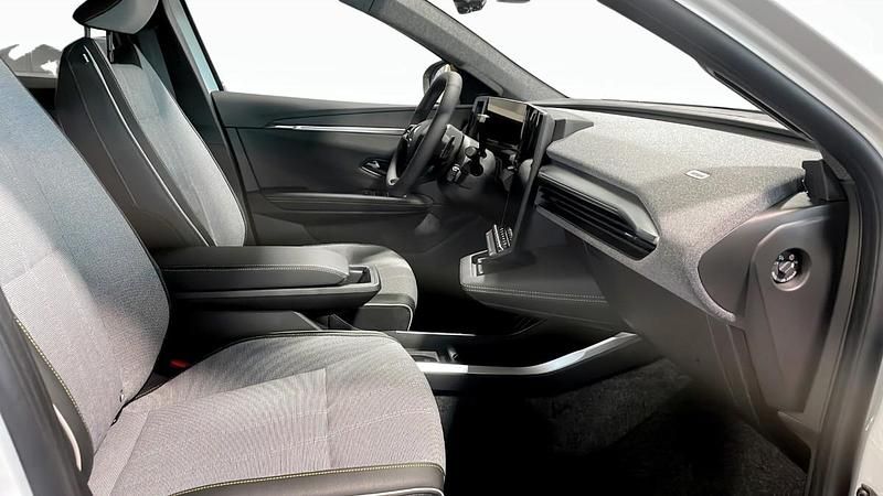 Begagnad Renault Scénic Techno 162 kW (221 HK) 2024 Vit Minibuss