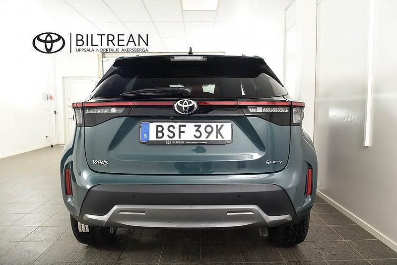 Ny Toyota Yaris Cross Style 92 HK (67 kW) 2025 Grön SUV