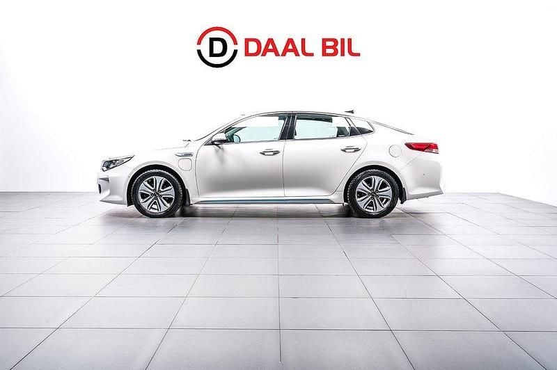 Vit Begagnad 2016 Kia Optima Hybrid 2 Sedan | 168 700 kr (Marknadspris) - Bild 1/4