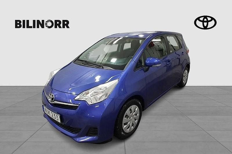 Blå Begagnad 2011 Toyota Verso-S Plus Kombi | 74 900 kr - Bild 1/4