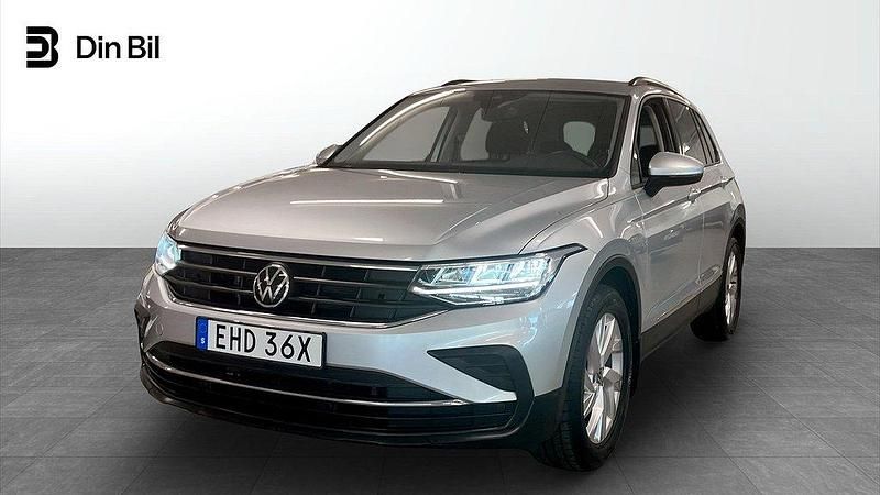 Silver Begagnad 2020 VW Tiguan Life SUV | 269 900 kr (Marknadspris) - Bild 1/4