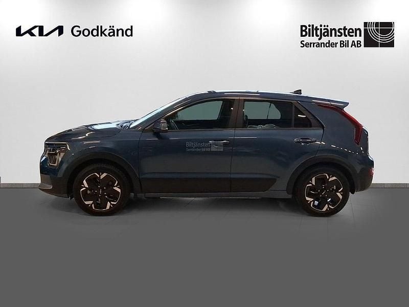 Begagnad Kia e-Niro LX 150 kW (204 HK) 2023 Blå SUV