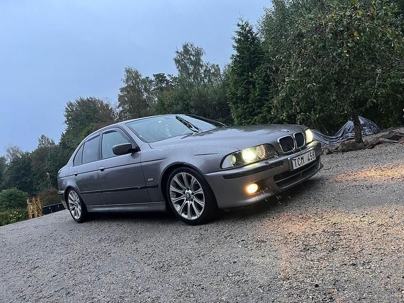 Begagnad BMW 525 192 HK (141 kW) 2002 Sedan