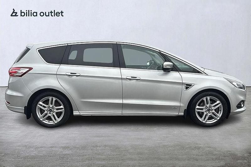 Begagnad Ford S-MAX S 180 HK (132 kW) 2016 Grå Minibuss