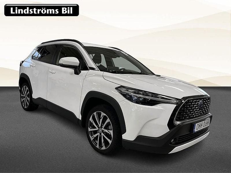 Begagnad Toyota Corolla Cross Style 200 HK (147 kW) 2022 Vit SUV