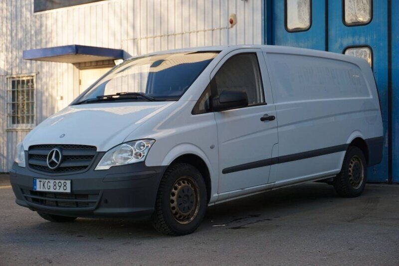 Vit Begagnad 2013 Mercedes Vito Minibuss | 114 900 kr - Bild 1/4