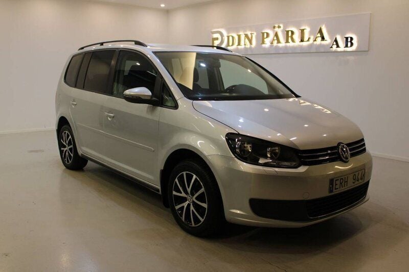 Silver Begagnad 2012 VW Touran Minibuss | 89 900 kr (Marknadspris) - Bild 1/4